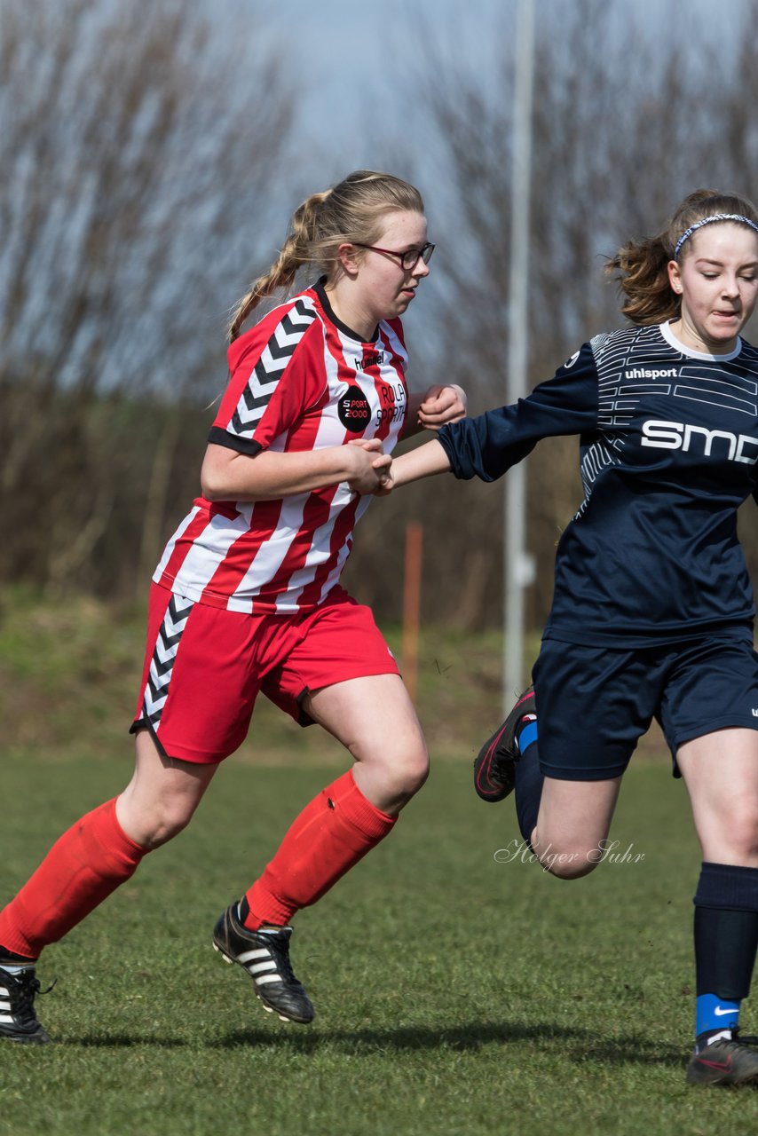 Bild 139 - C-Juniorinnen TSV Zarpen - TuS Tensfeld : Ergebnis: 2:1